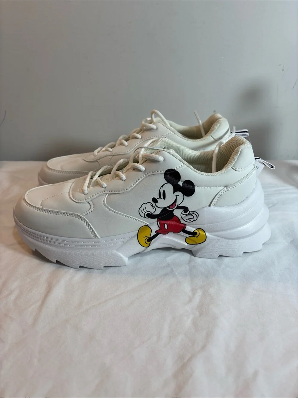 Disney Women’s White Mickey Mouse Accent Sneakers. 8/20